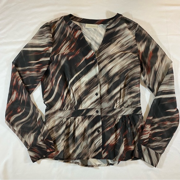 Cool abstract print blouse in browns, red and black by Hinge - Picture 2 of 11